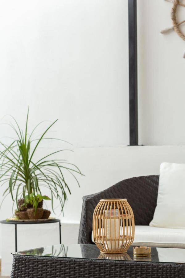 Apartamento 501 En Edificio Vanessa 42 A 5 Min De La 5ta Y Playa