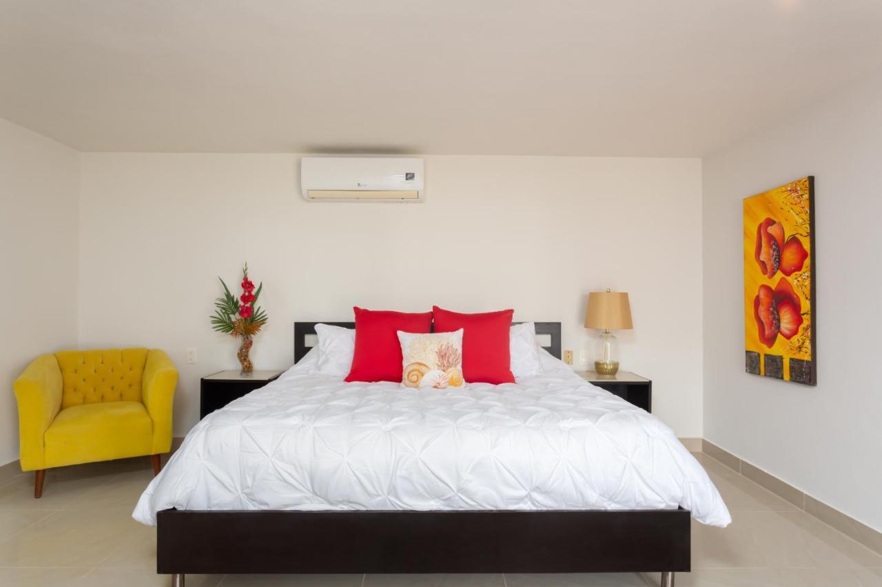 501 En Edificio Vanessa 42 A 5 Min De La 5ta Y Playa Apartamento