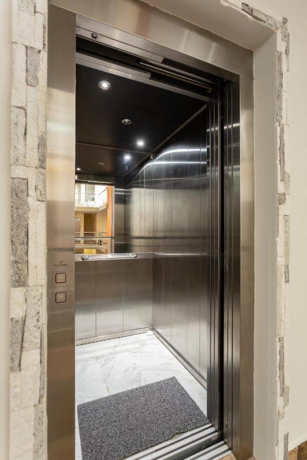 Apartamento 501 En Edificio Vanessa 42 A 5 Min De La 5ta Y Playa *